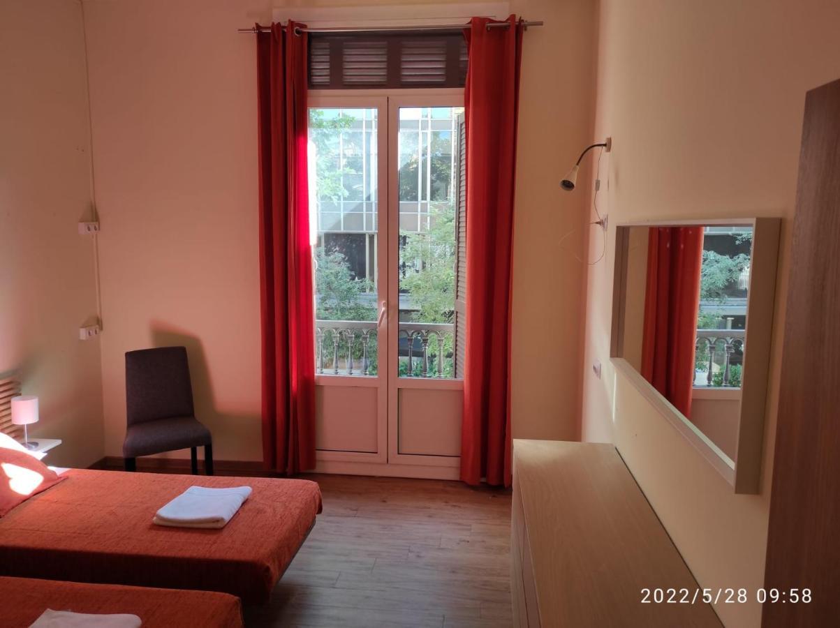 Barcelona Central Garden Hostal Eksteriør bilde
