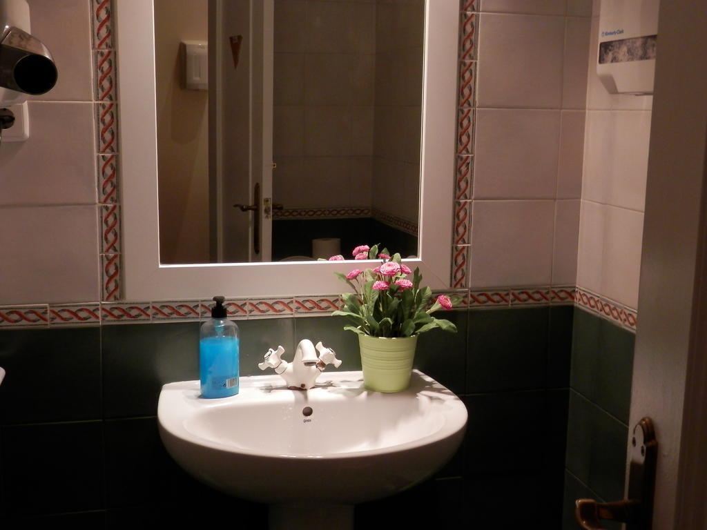 Barcelona Central Garden Hostal Rom bilde